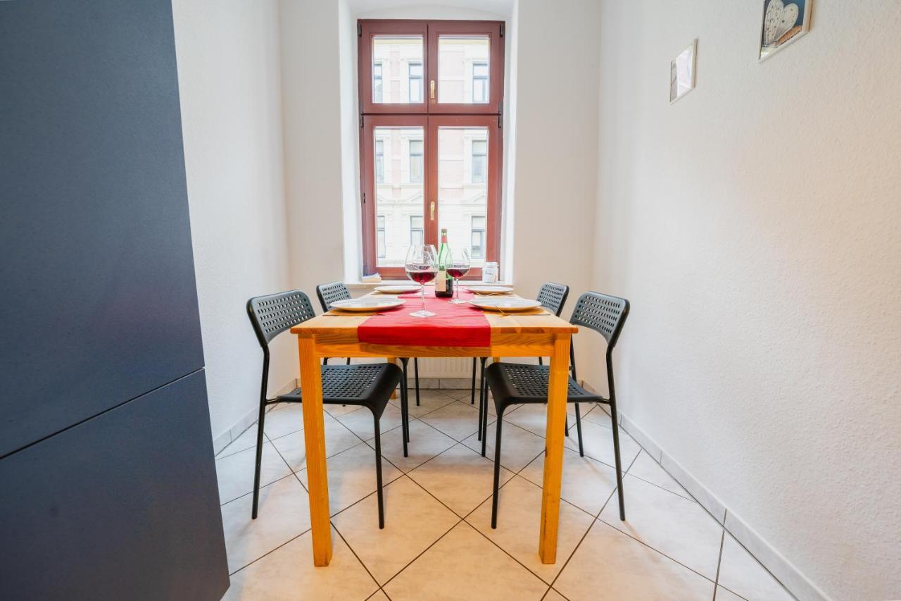 Blue Chili 08 - Magdeburg 2-Zimmer Altbau, Wi-Fi, 5 Pax المظهر الخارجي الصورة